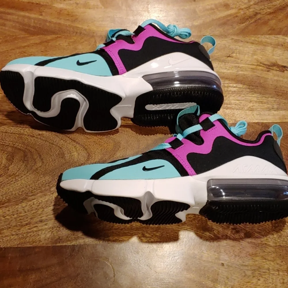 Nike Air Max Infinity Shoes